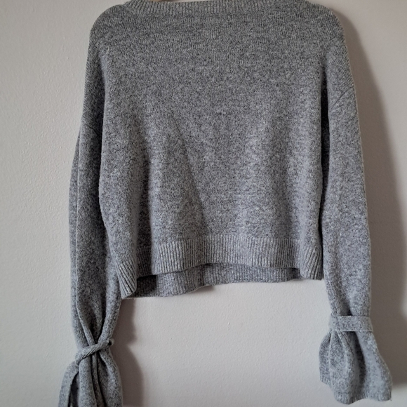 Forever 21 Heather Gray Sweater with Bow Sleeves - Picture 2 of 4